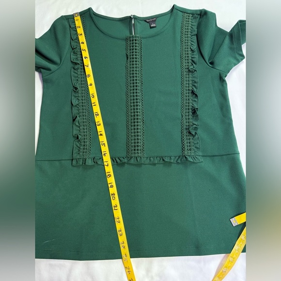 ANN TAYLOR Hunter green ruffle front short sleeve top size S - Picture 12 of 12